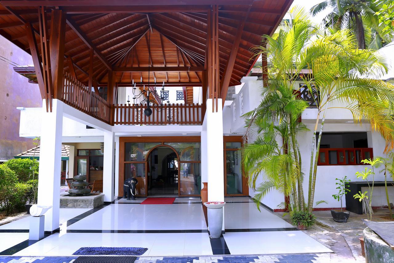 Southern Star Hotel Bentota Extérieur photo