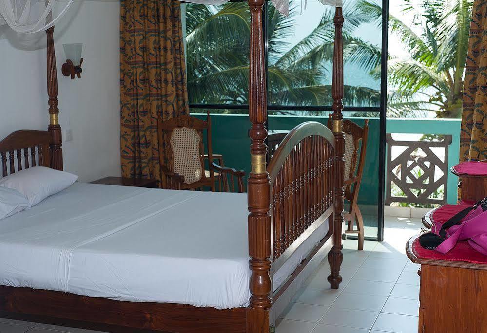 Southern Star Hotel Bentota Extérieur photo