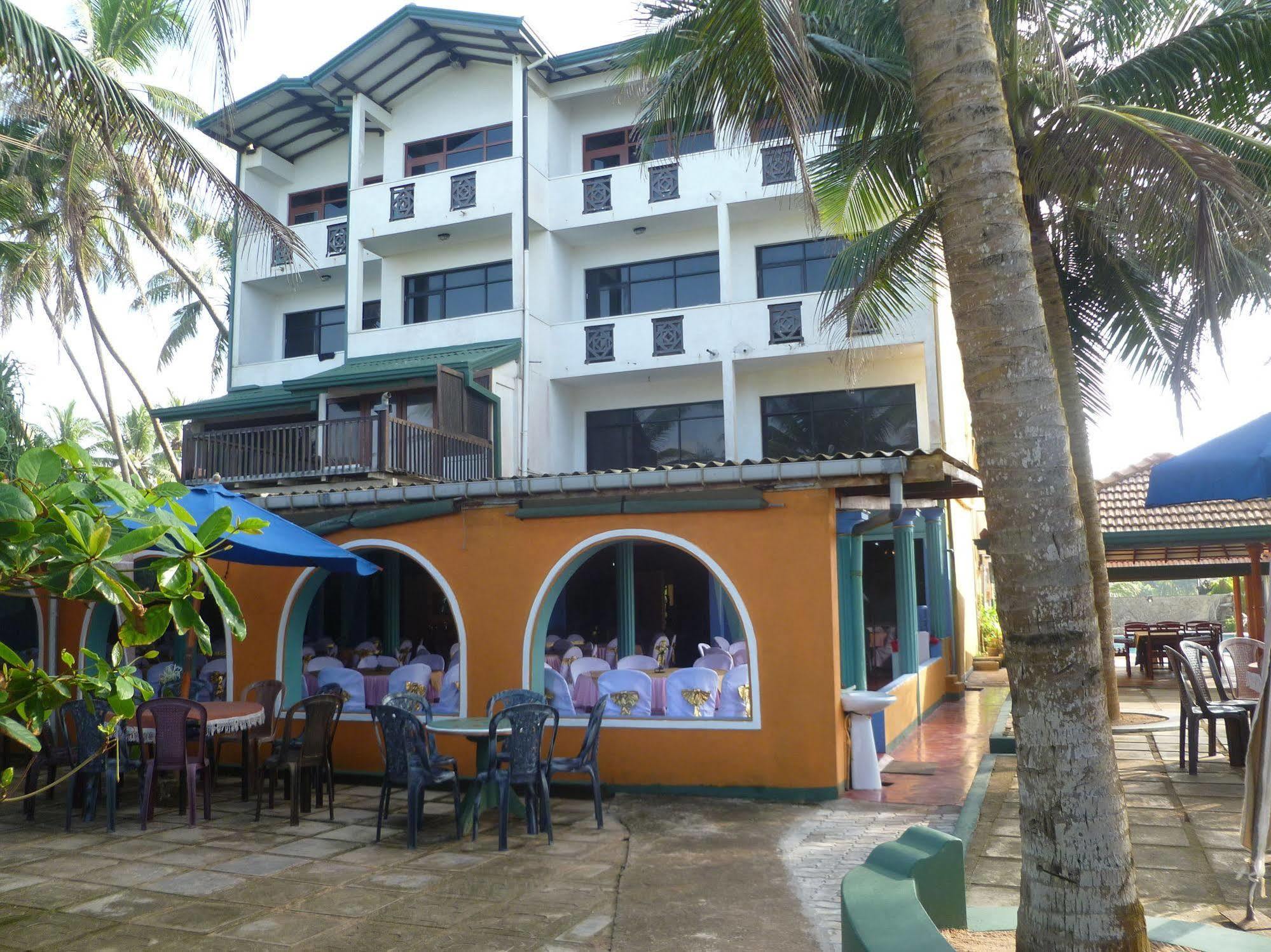 Southern Star Hotel Bentota Extérieur photo