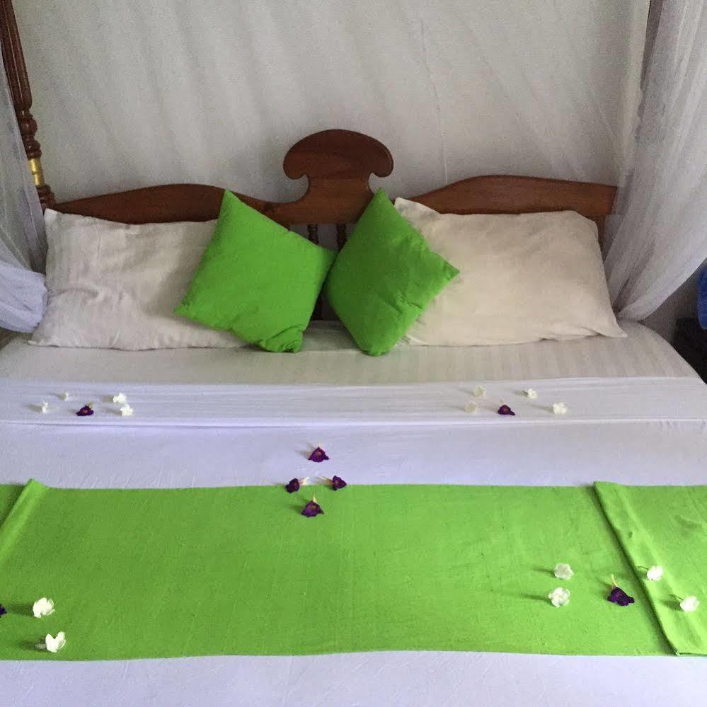 Southern Star Hotel Bentota Extérieur photo