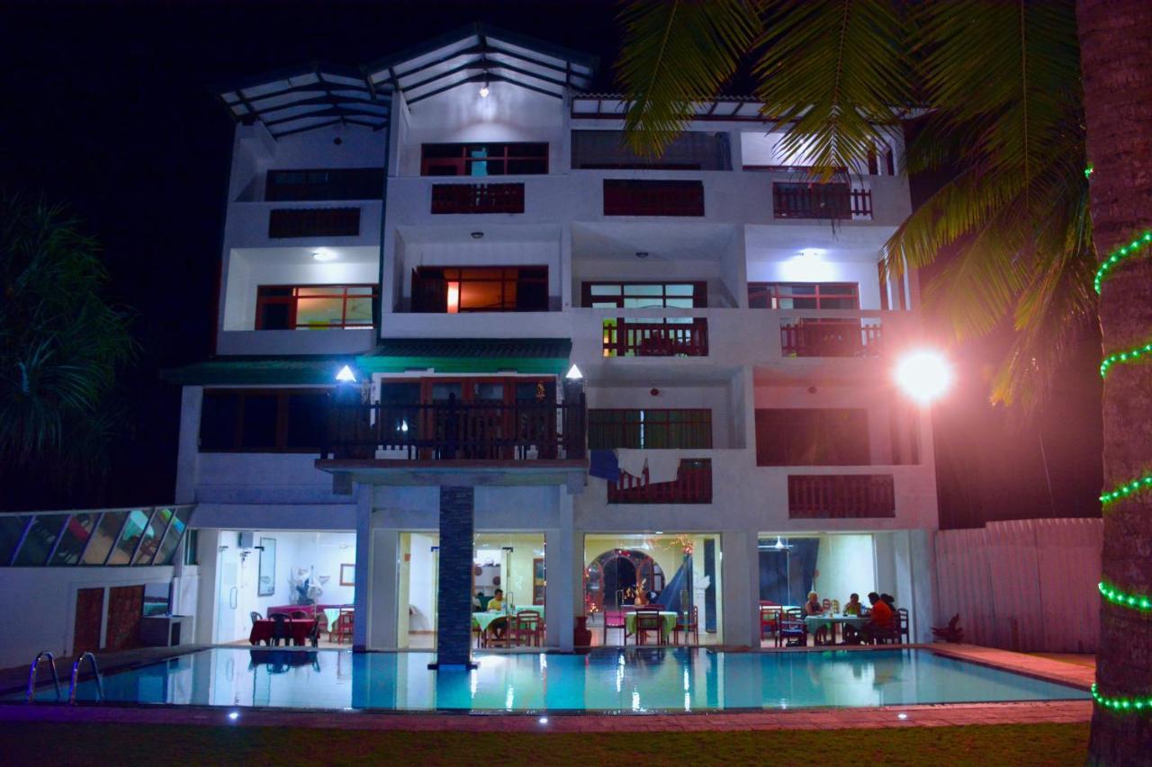 Southern Star Hotel Bentota Extérieur photo