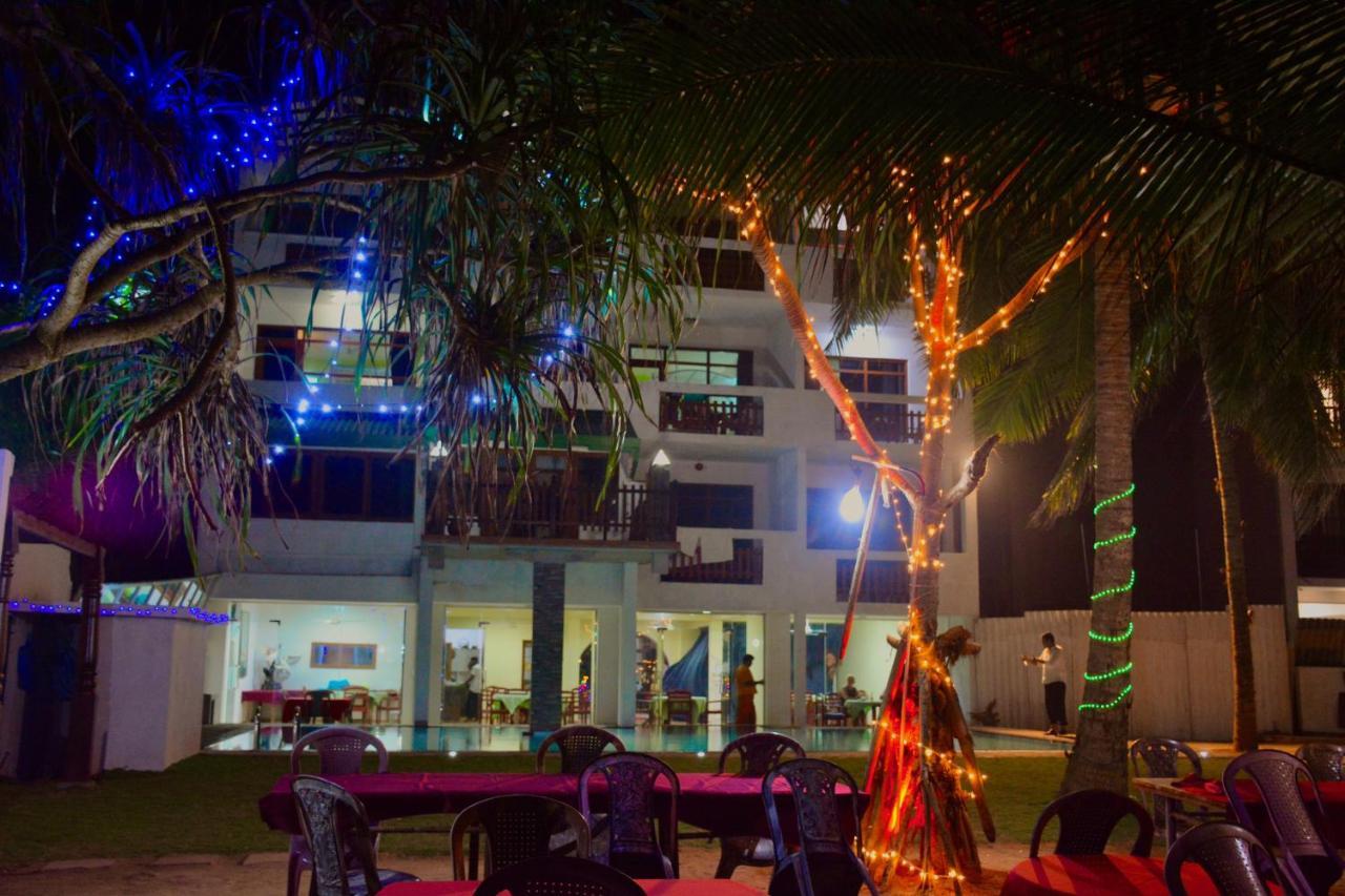 Southern Star Hotel Bentota Extérieur photo